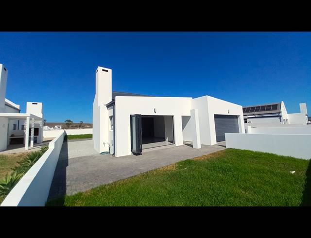 3 BEDROOM HOUSE FOR SALE IN BRITANNIA BEACH ESTATE